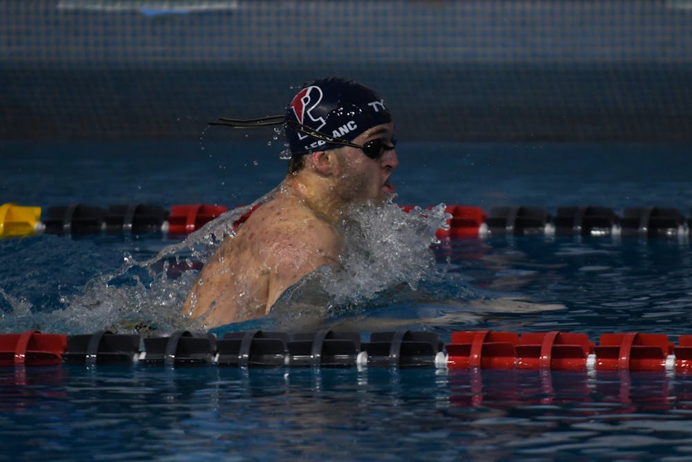 11-05-22-mens-swimming-vs-columbia-matt-leblanc-samantha-turner