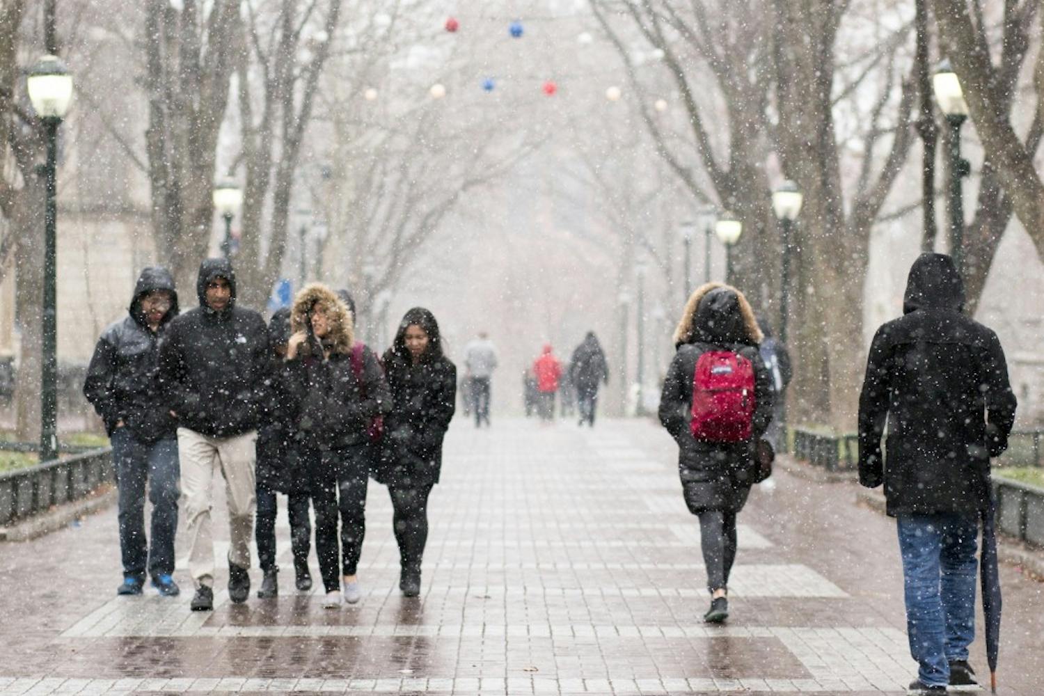 Freshmen from warmer climates face the changing winter weather with a feeling of uncertainty.