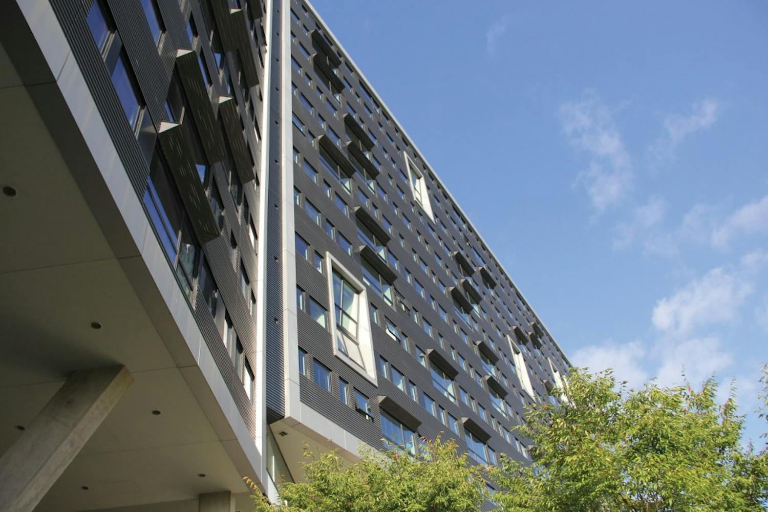 Housing arrangments may cause a physical and social-economical divide on Penn campus//Carson Kahoe | Staff Photographer