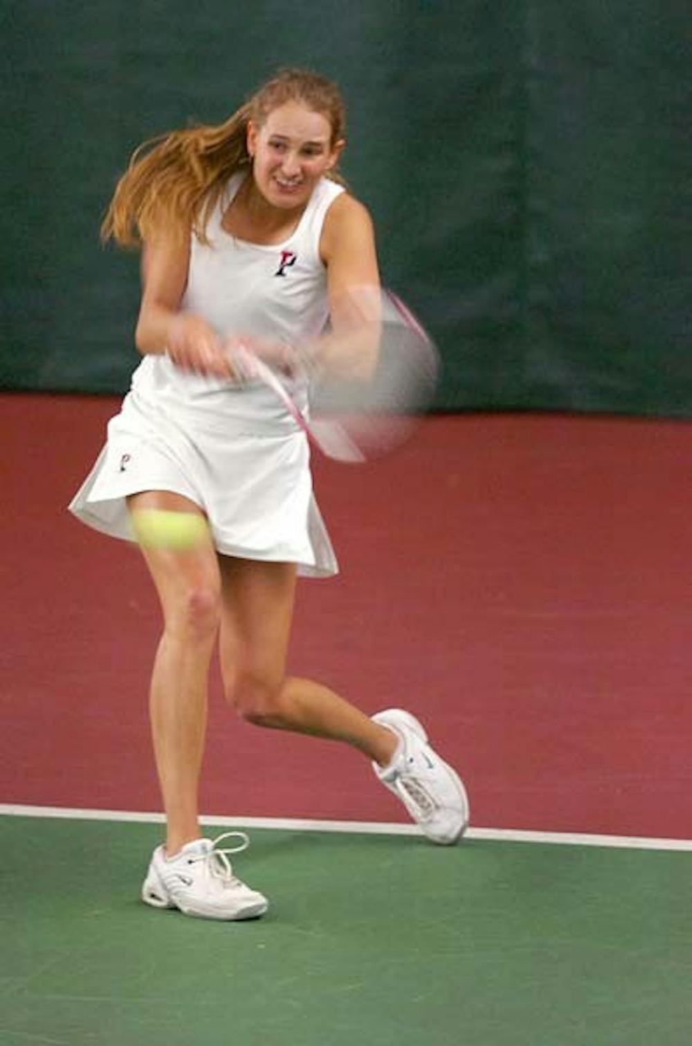 Early hiccup turns into nonfactor for W. Tennis