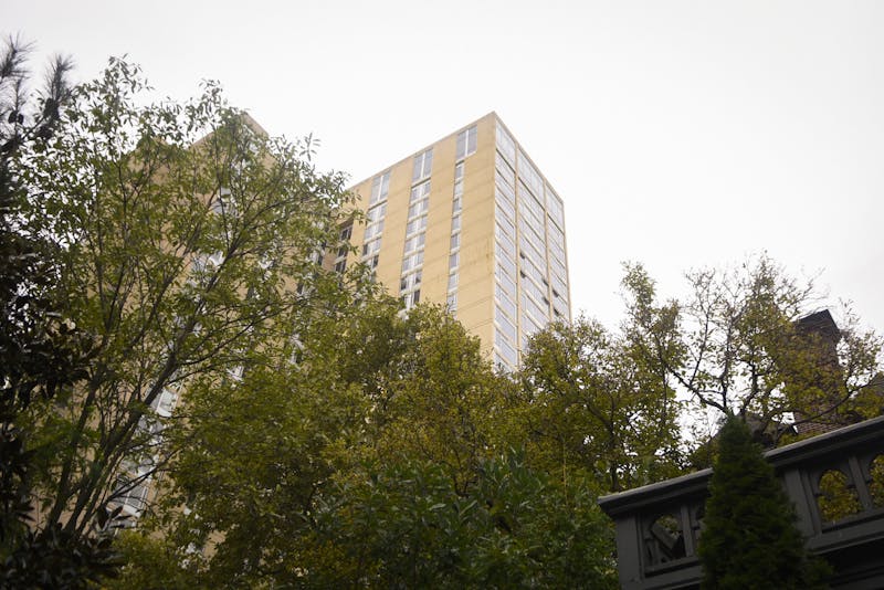 Students express discomfort with high dorm temperatures as Penn switches to heating system