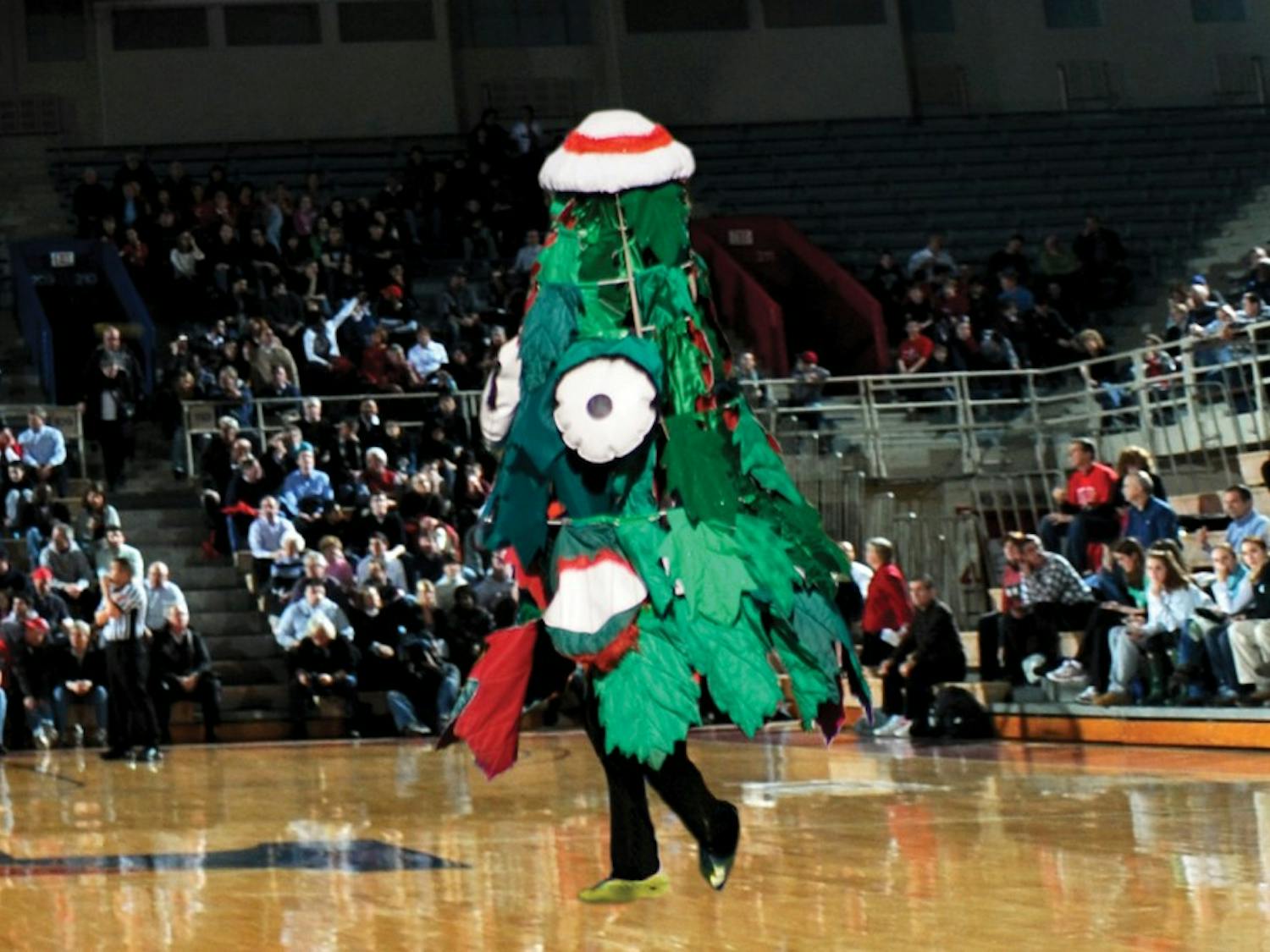 The Quakers upset NCAA ranked Cornell this Friday, playing exceptionally well and leading Big Red for a majority of the game. This was an especially meaningful victory for the Quakers, who have been plagued with loses all season.
The Palestra