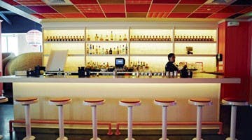 Local restaurants offer dining deals