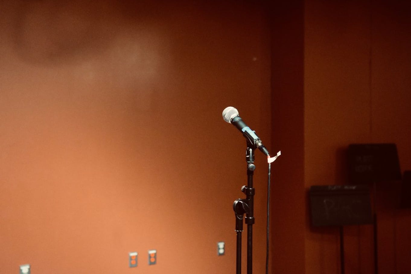 drag show microphone 