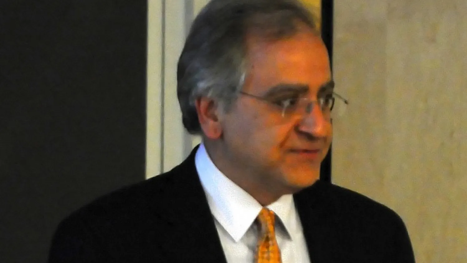 Conference challenges space-time theory