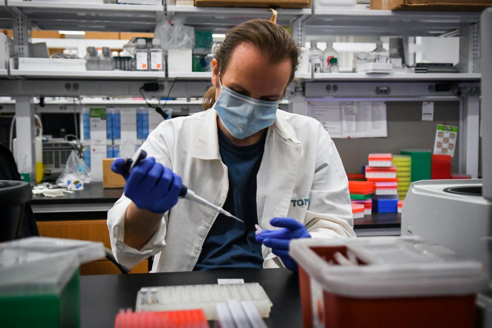 December 2020 Weissman Lab COVID-19 Coronavirus (Sukhmani Kaur).jpg