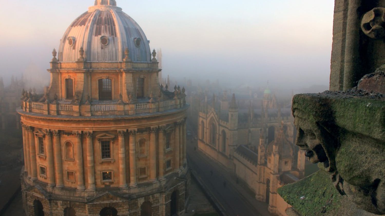 The Rhodes Scholarship offers postgraduate study opportunities to Oxford University