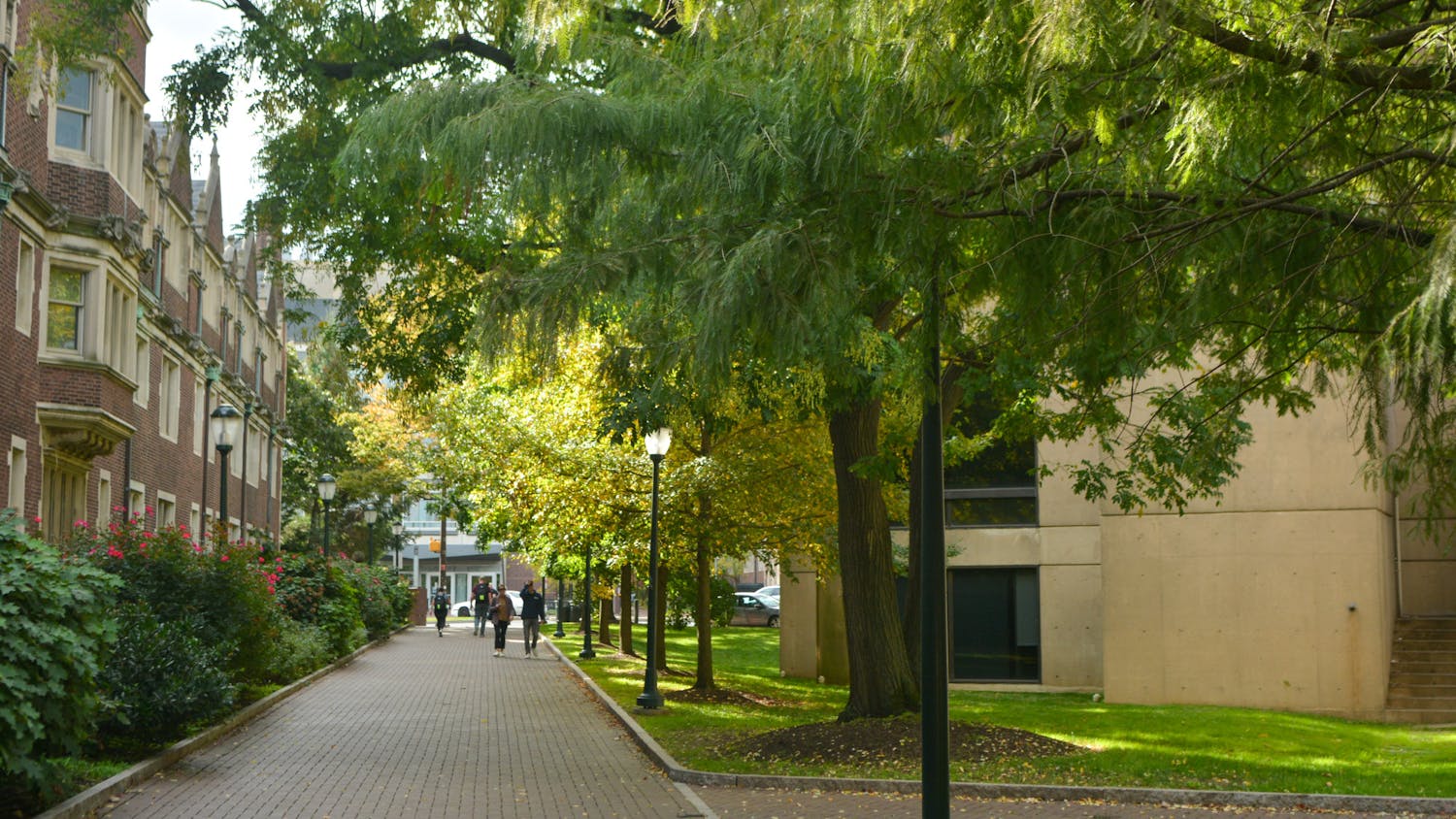 10-23-21 Fall Campus (Anaya Shroff).jpg