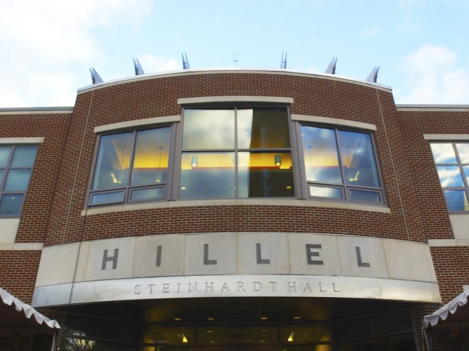 More people keep kosher during Passover so attendance at Hillel lunches and dinners should be especially high. Are financial burdens keeping students from eating at Hillel?