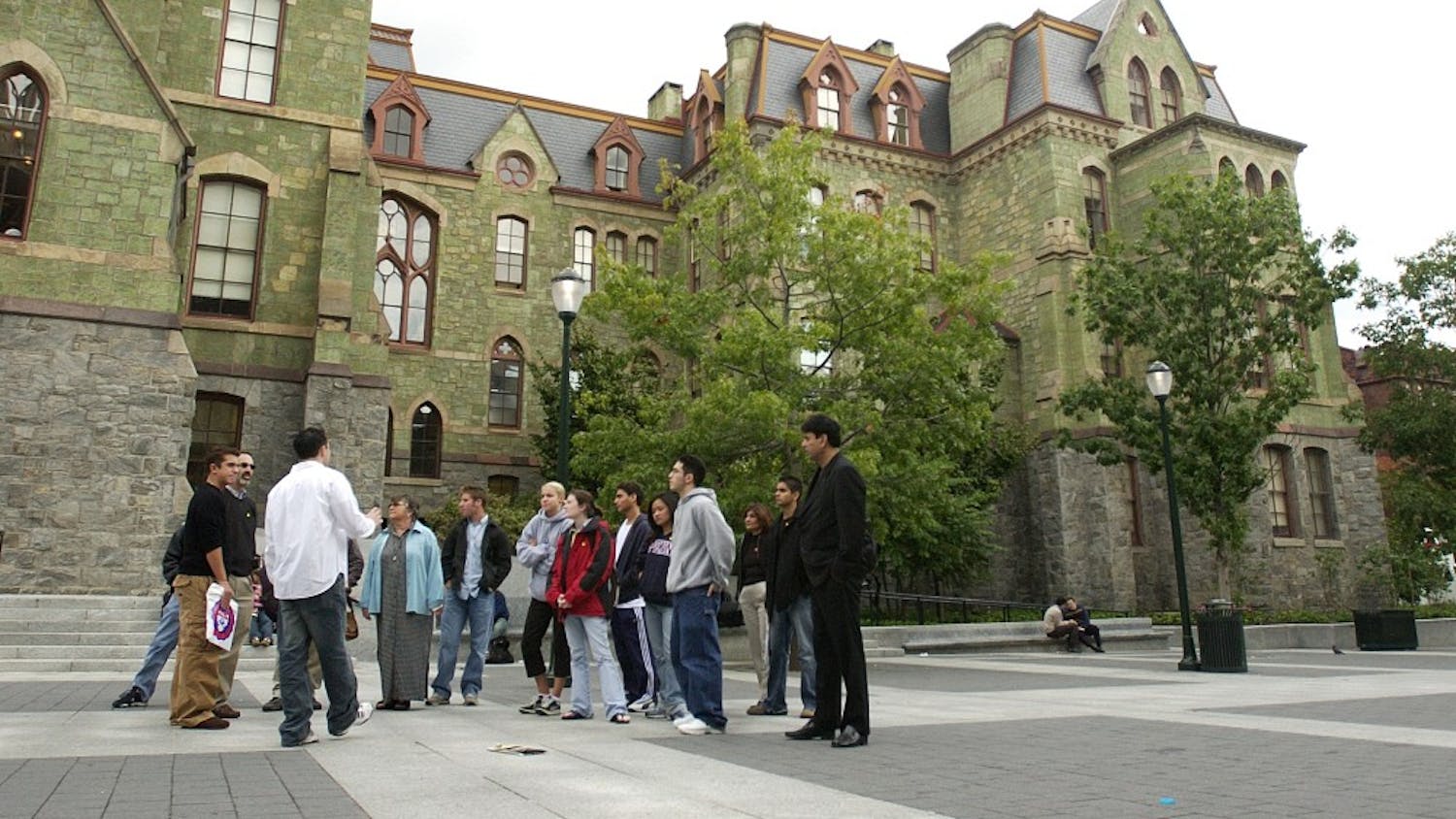 Tour guide Jonathan Kahn (seas 04) shows prospective students and penn students the perelman quadrangle
File Name : DSC_0071.NEF
File Size : 2.0MB (2149126 bytes)
Date Taken : Thu, Oct 2, 2003 10:54:24 AM
Image Size : 2000 x 1312 pixels
Resolution : 300 x 300 dpi
Bit Depth : 12 bits/channel
Protection Attribute : Off
Camera ID : N/A
Camera : NIKON D1H
Quality Mode : HI (2.7M Raw Compressed)
Metering Mode : Center-Weighted
Exposure Mode : Manual
Speed Light : No
Focal Length : 17.0 mm
Shutter Speed : 1/3200 seconds
Aperture : F2.8
Exposure Compensation : 0.0 EV
White Balance : Cloudy
Lens : 17-35 mm F2.8
Flash Sync Mode : N/A
Exposure Difference : -0.1 EV
Flexible Program : No
Sensitivity : ISO800
Sharpening : Normal
Image Type : Color
Color Mode : Mode II (Adobe RGB)
Hue Adjustment : 3
Saturation Control : N/A
Tone Compensation : Normal
Latitude(GPS) : N/A
Longitude(GPS) : N/A
Altitude(GPS) : N/A