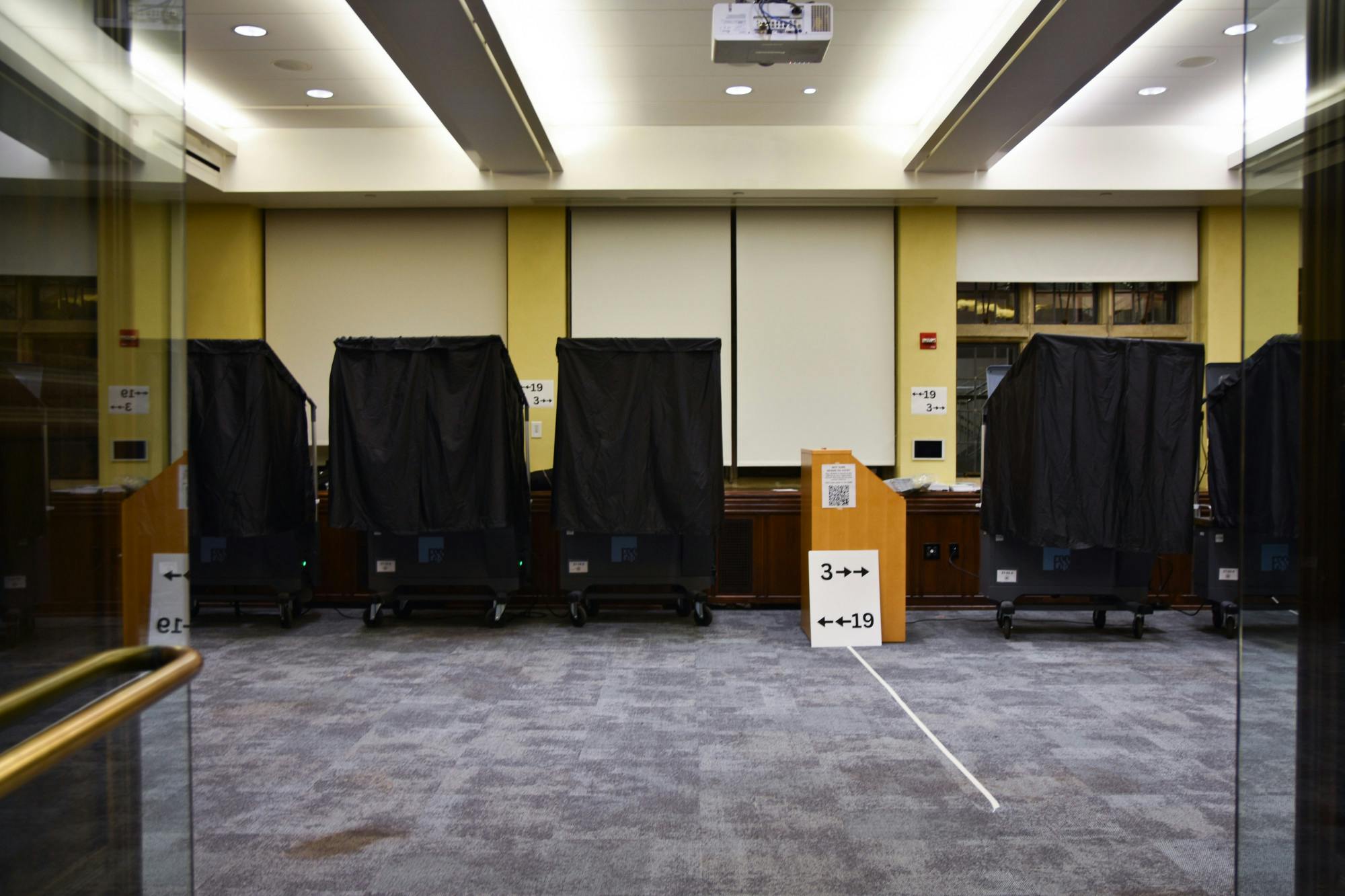 11-05-24 ARCH Polls (Hannah Shumsky).JPG