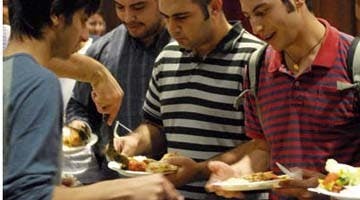 Hundreds fast to benefit hurricane victims*