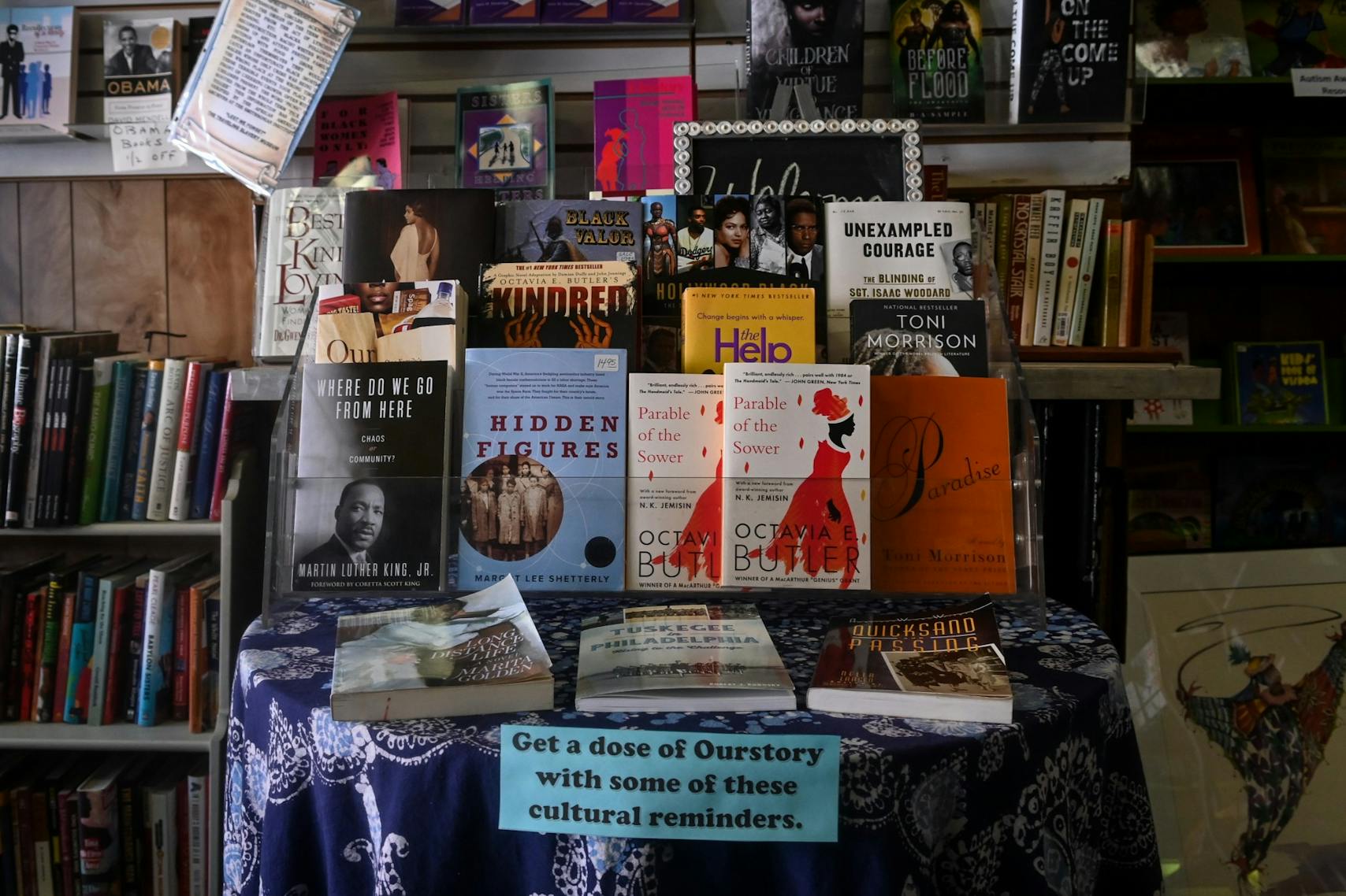 Hakim's Bookstore Inside 001.jpg