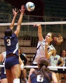 Volleyball: Penn rides home crowd to one win out of two