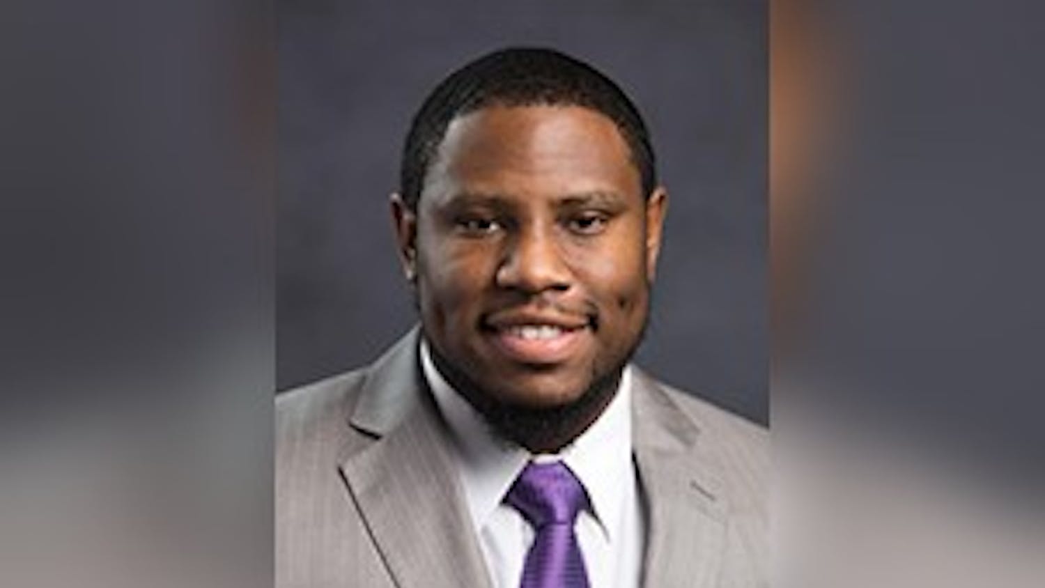 2021 Football Running Back Coach David Sims Headshot.jpg