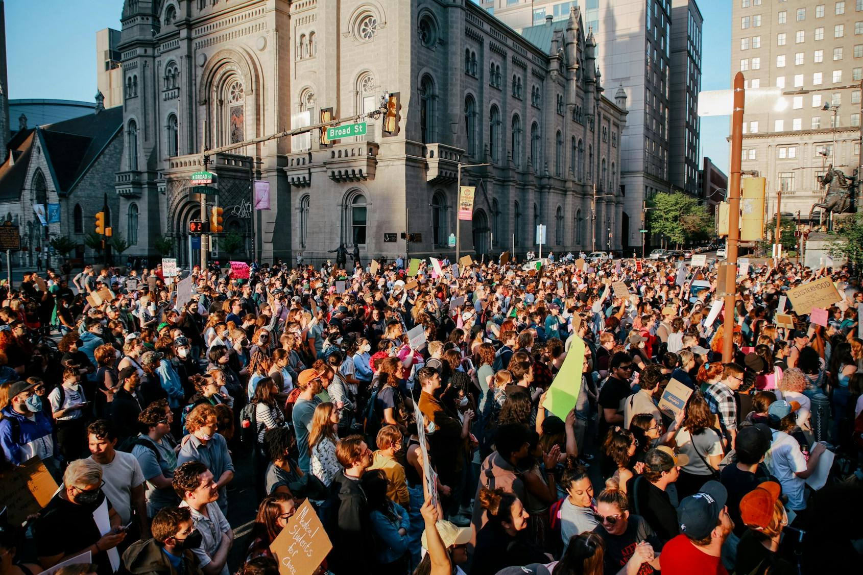 05-03-22 roe v wade protest (Jesse Zhang)5.jpg