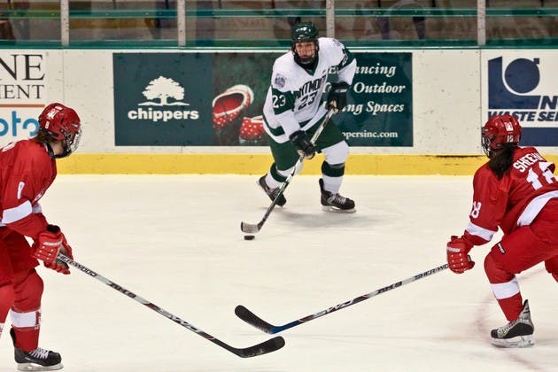 11.02.09.sports.wHockey