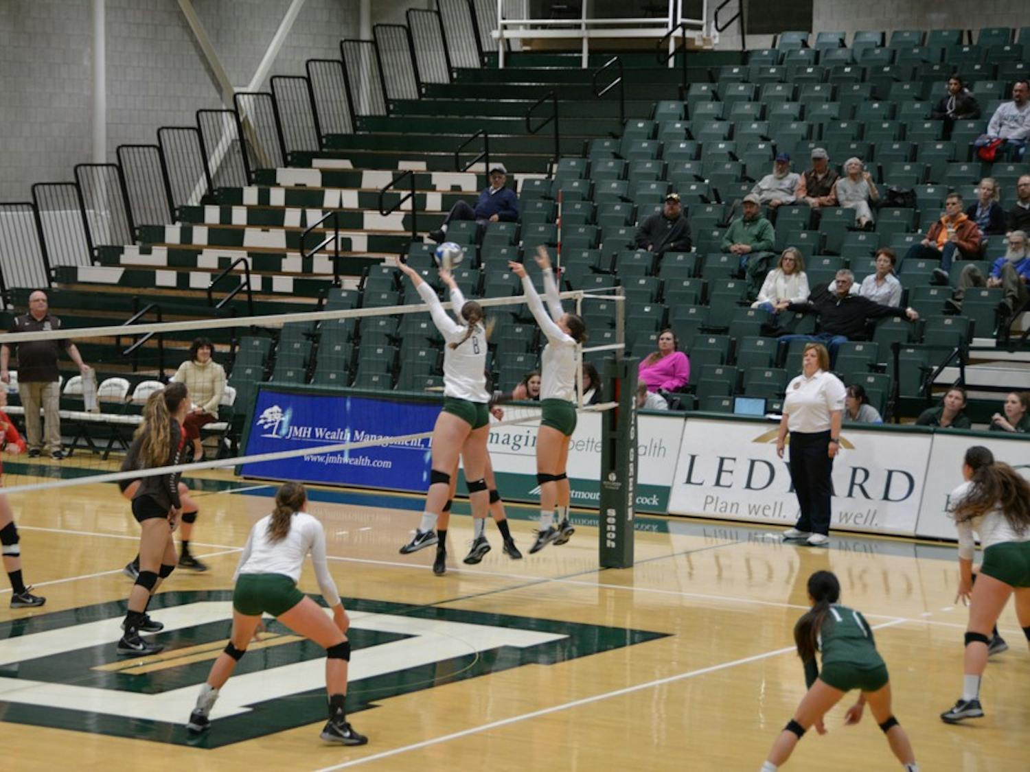This year, Dartmouth volleyball has added six new players to the team’s roster. The incoming class of 2022 features players who have impressive resumes and excel both on and off the court.