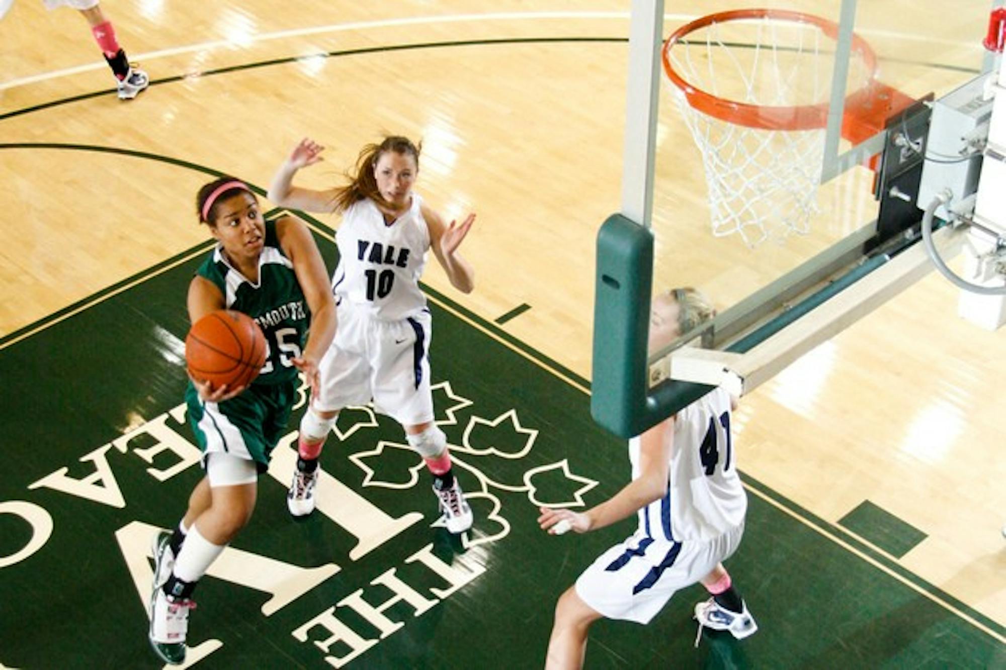 02.15.10.sports.wbball