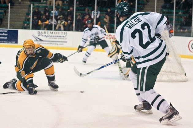 01.05.10.sports.MHockey