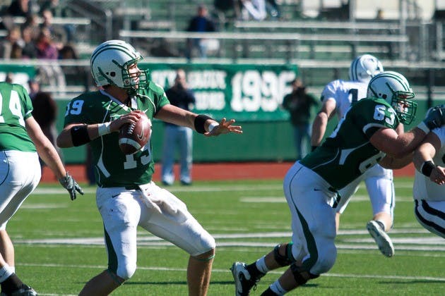 05.09.11.sports.football2