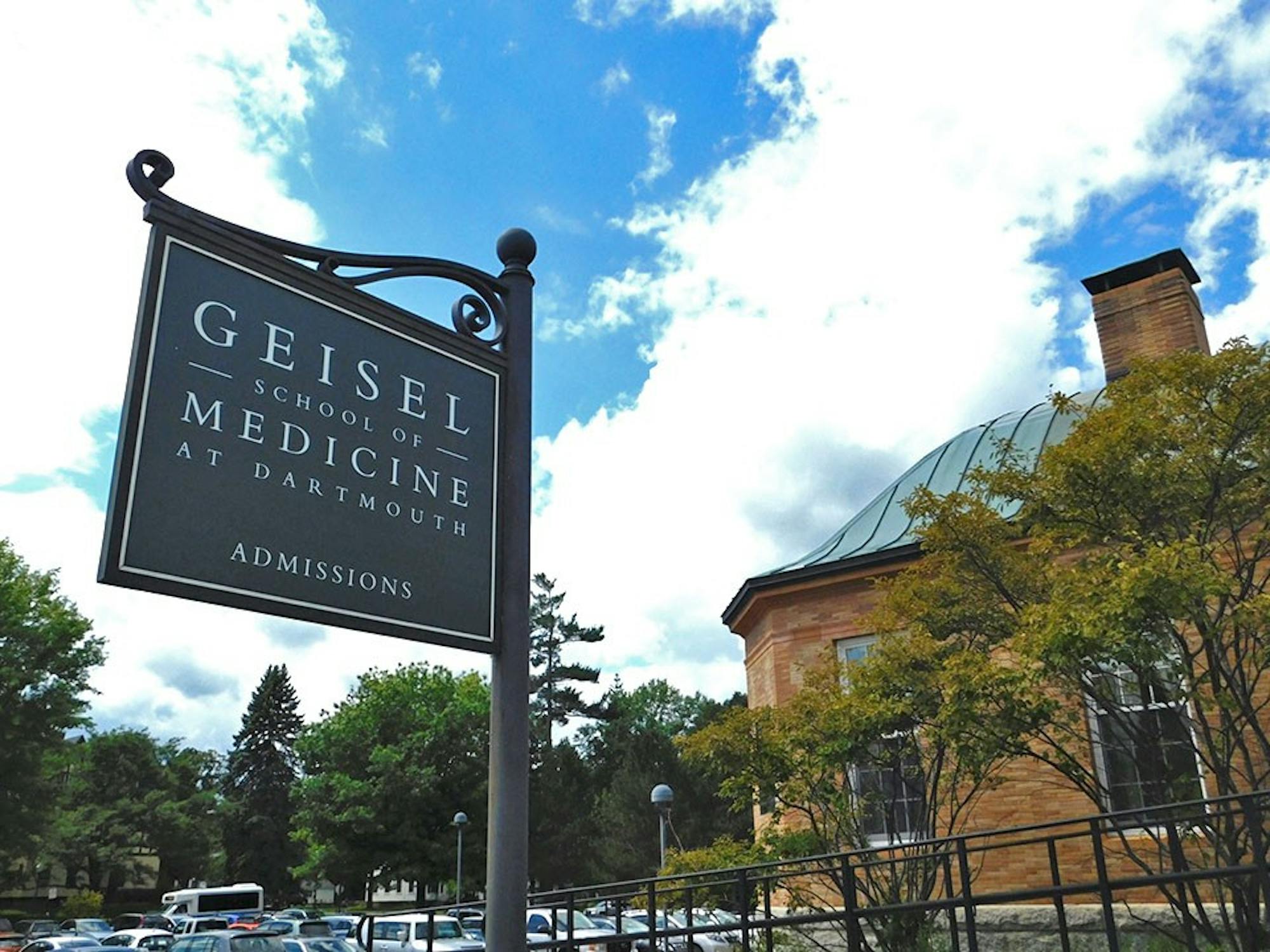 Geisel School of Medicine has departments involved with iTarget.