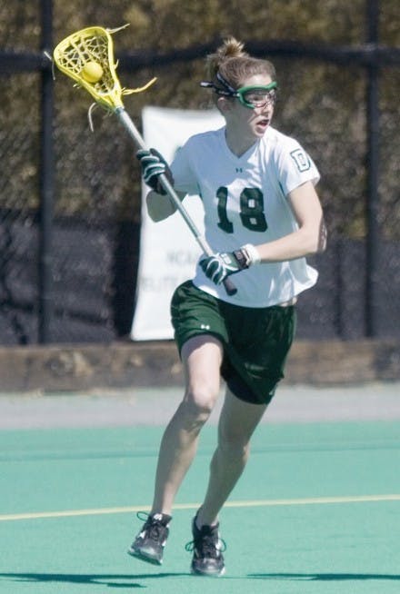 Katherine Chiusano '09 searches for an opening in the defense.