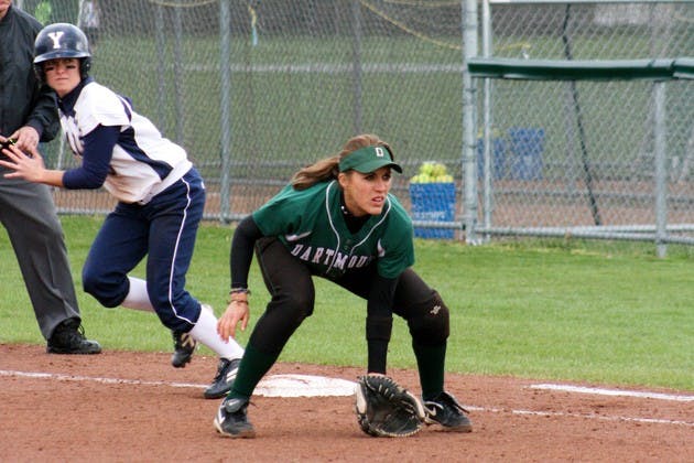 05.03.10.softball_Ashley Mitchell