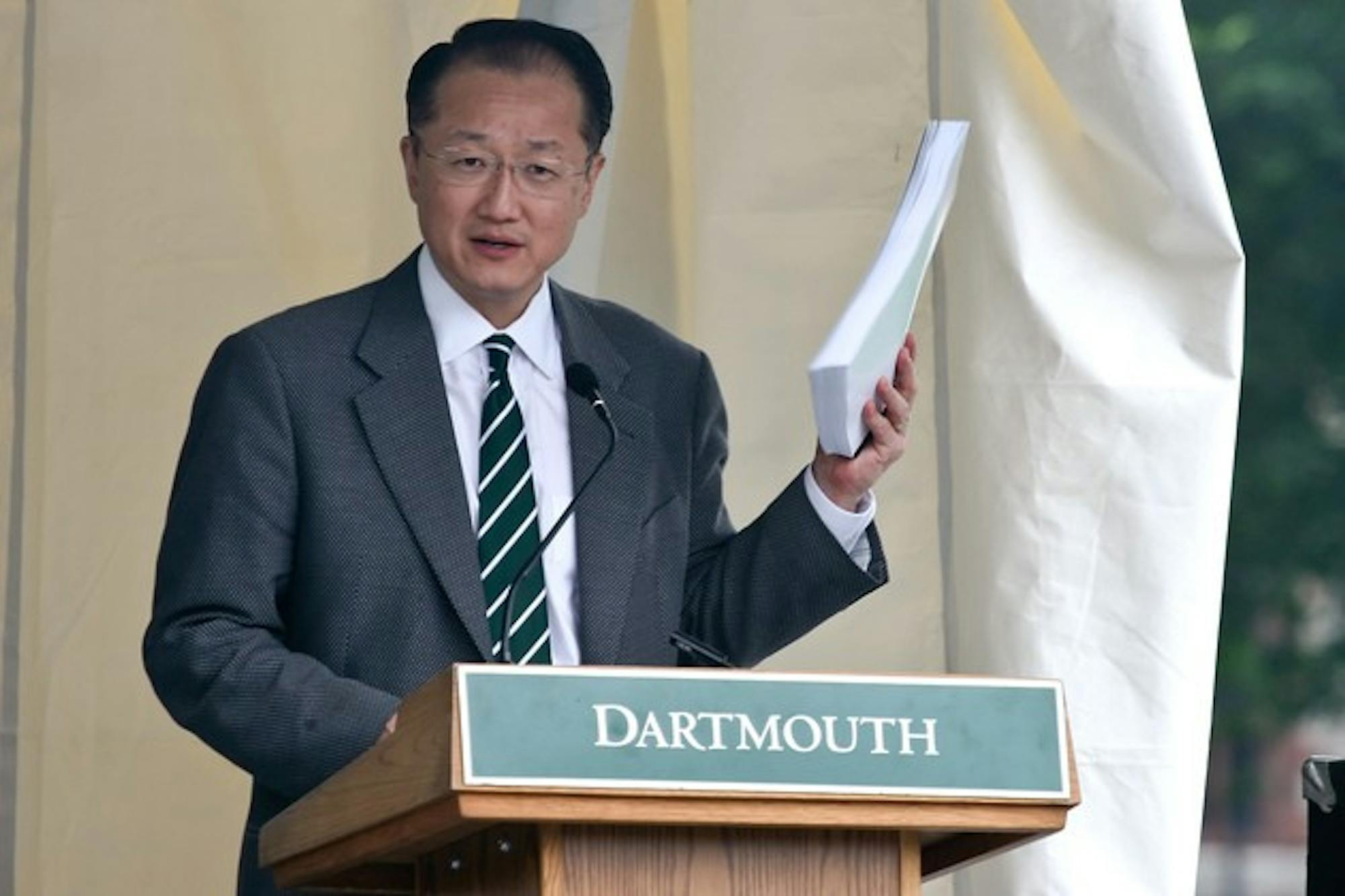 College President Jim Yong Kim speaks to members of the Dartmouth community gathered on the Green on Wednesday.