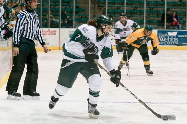 03.28.11.sports.WHockey1