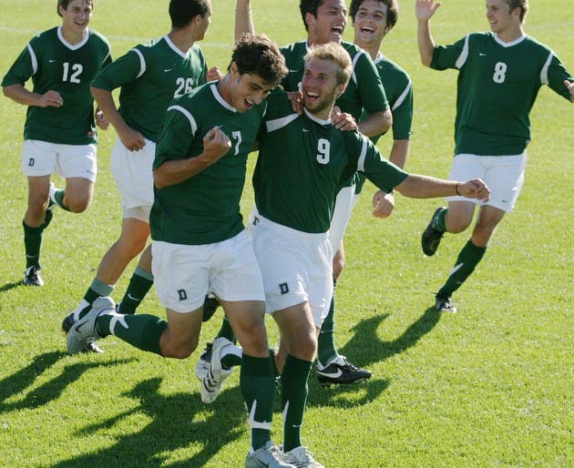 Dartmouth topped 12th-ranked Harvard for its ninth win, and remained in second place in the Ivy league.