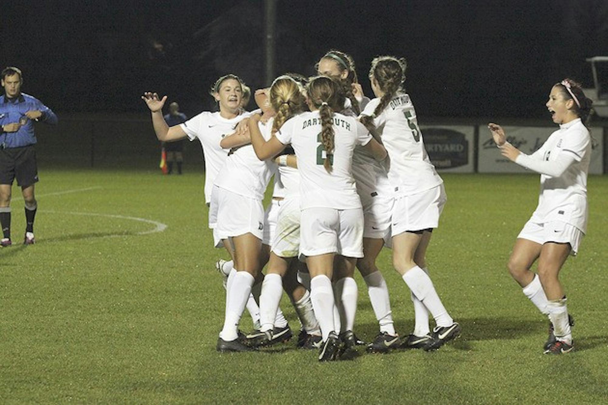 The women's soccer team went 13-4 (6-1 Ivy) in 2012, a nine-win improvement from last season.