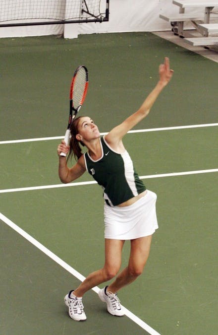 Lindsay Winingham '07 and her sister both lost in the second round.