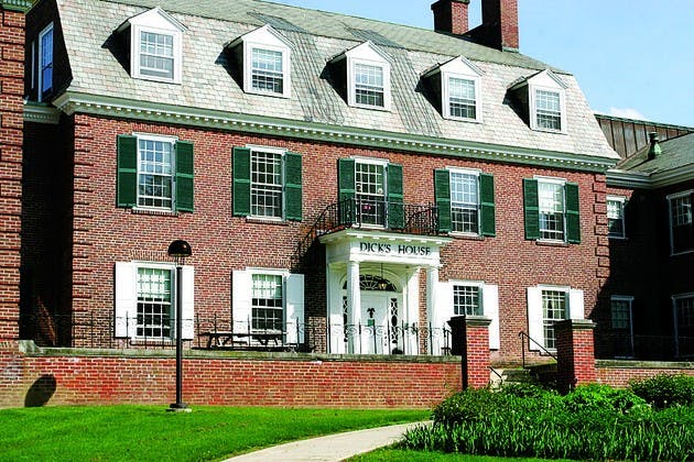 05.26.11.news.DicksHouse