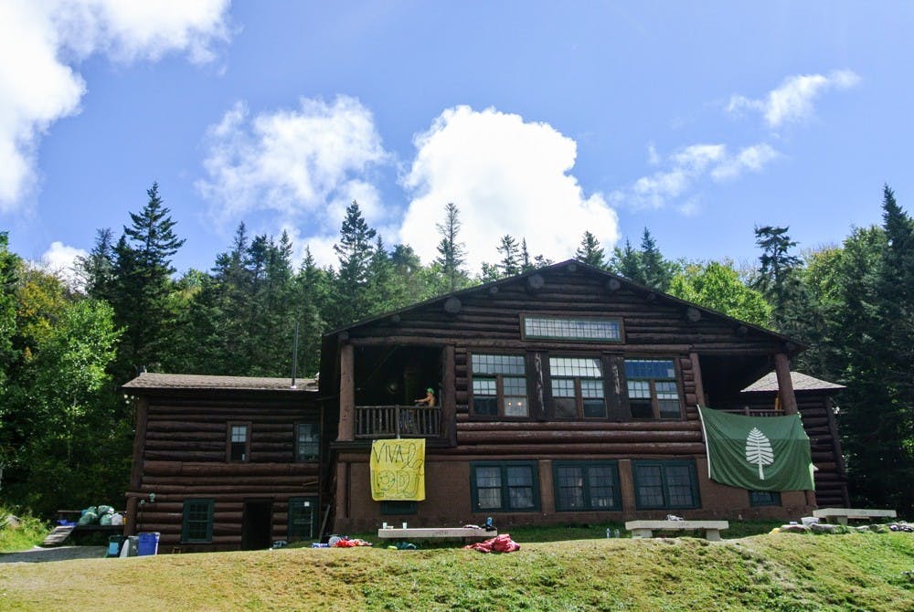 news_lodge_2_by_paula_mendoza