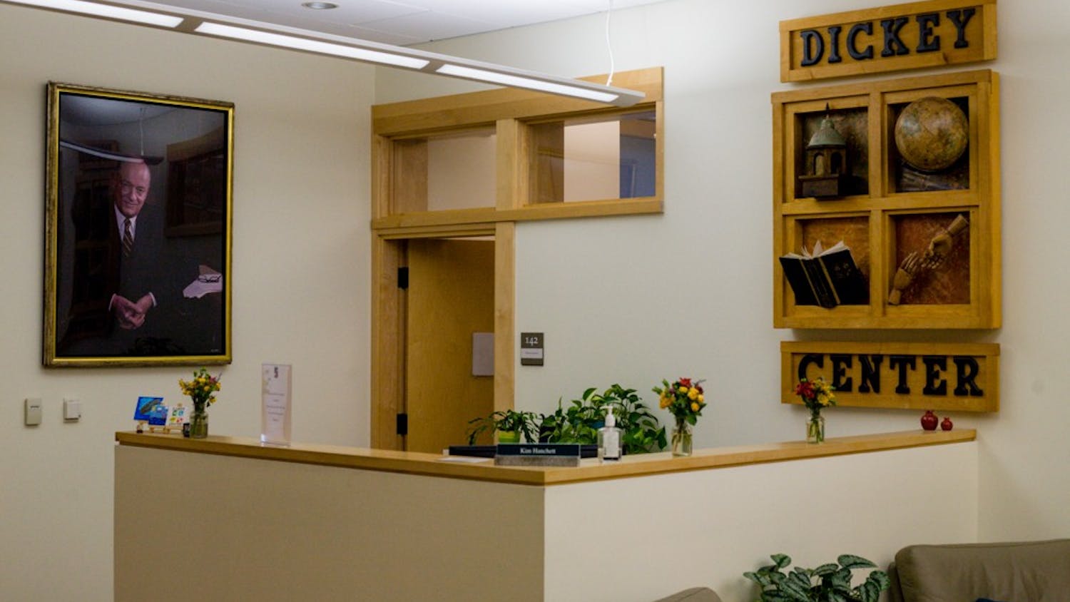 10.16.19.mirror.dickeycenter_Olympia Nagel-Caland.jpg