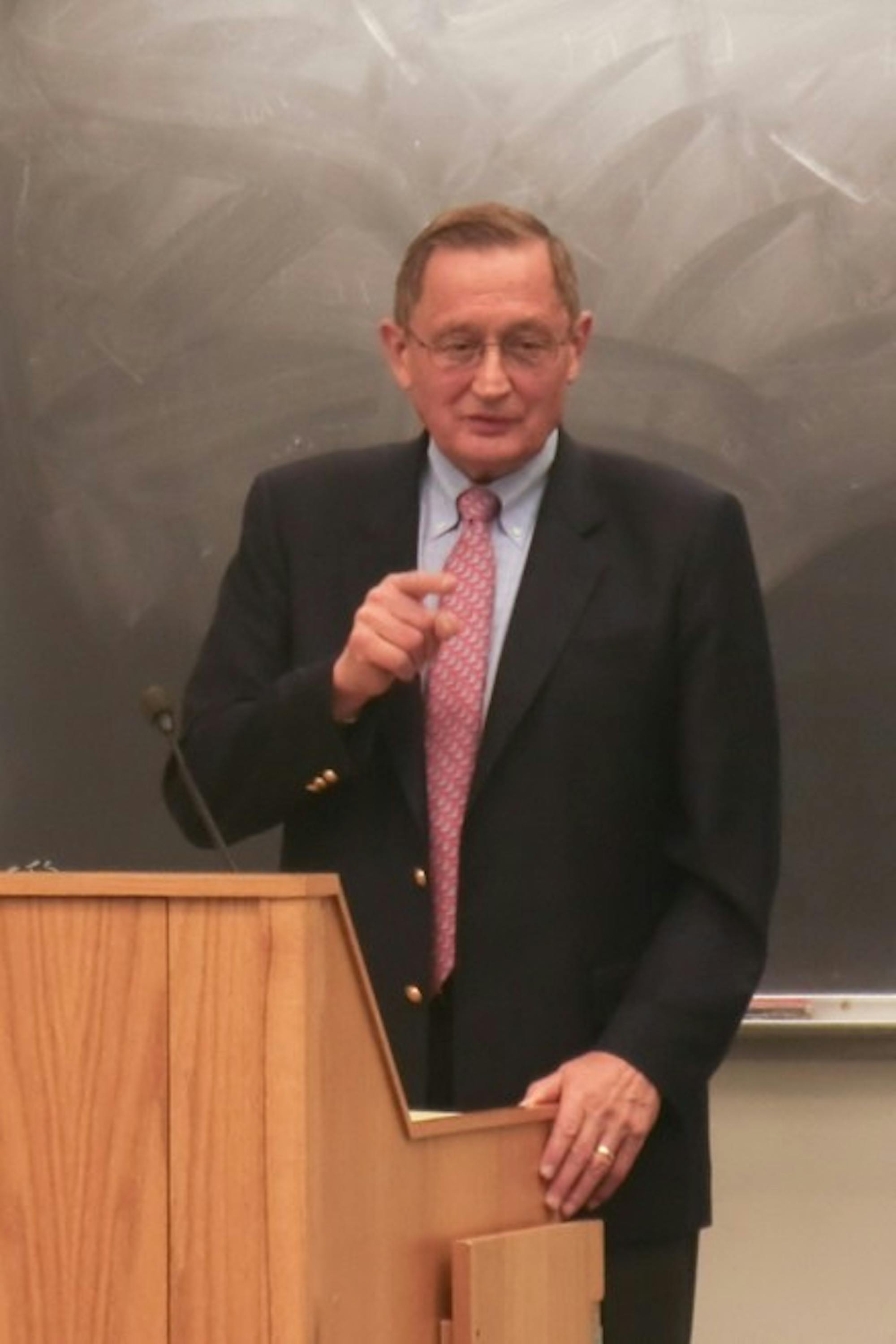 M. Roy Schwarz, founder of the Institute for International Medical Education, called for minimum medical education requirements in his Tuesday lecture.