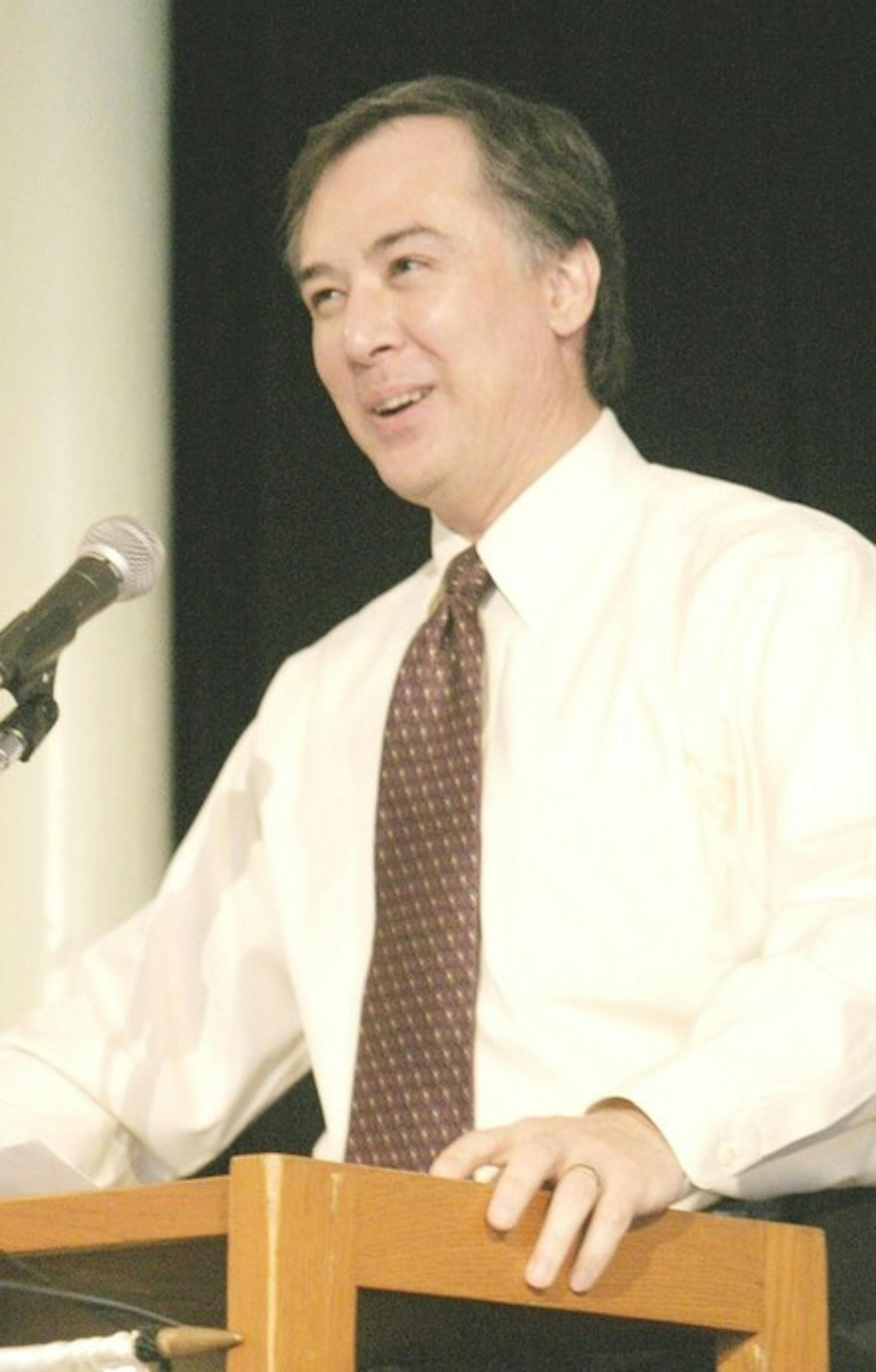 Larimore, who strove to improve relations between the College and the Greek system, speaks here at the 2005 Order of Omega awards.