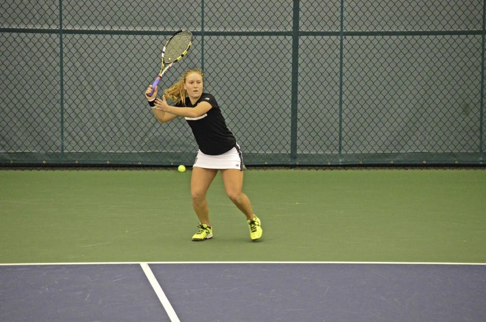 04-02-15-sports-womenstennis-kate-herrington