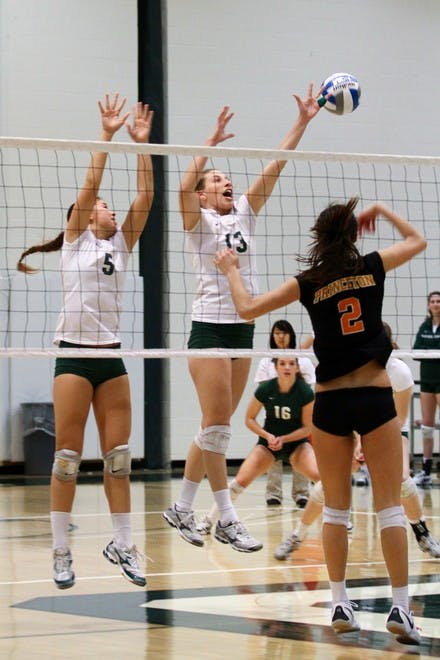 11.15.10.sports.Volleyball1