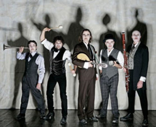 The Spaghetti Western Orchestra relies sound effects from the audience.