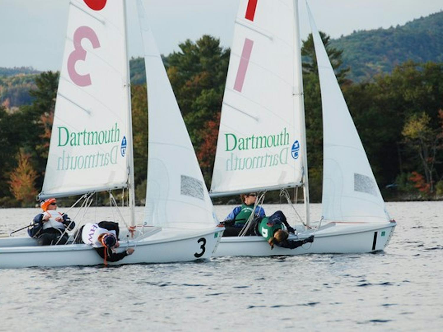 After a strong day of sailing on Saturday, the Big Green slipped in Sunday's sets and finished in 13th place.