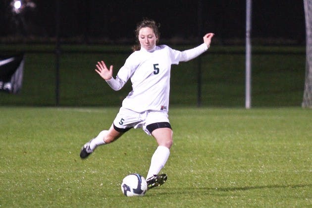 09.27.11.sports.wsoccer2