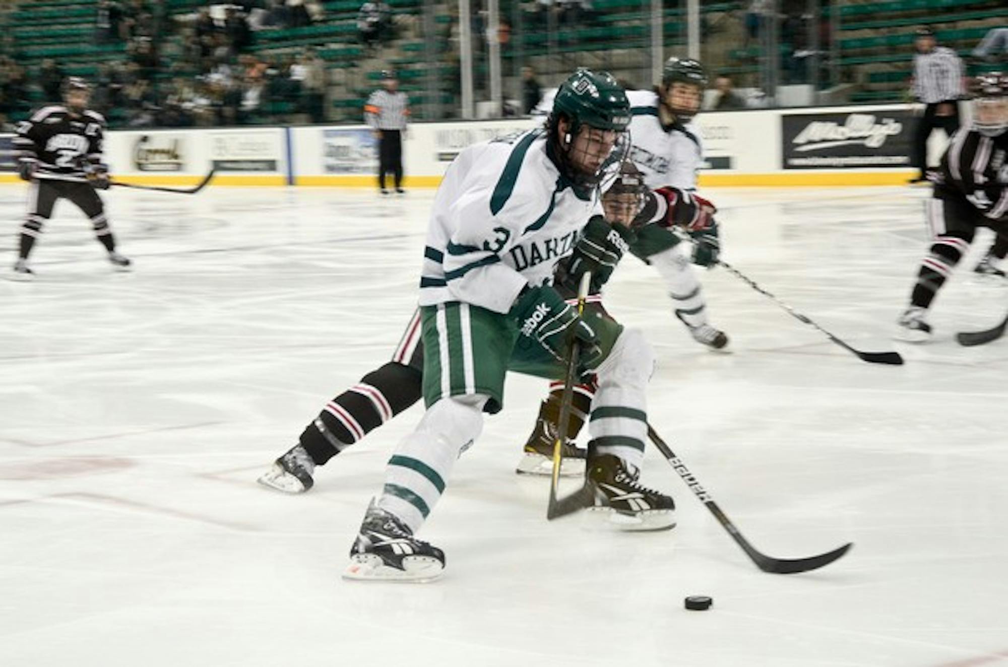 01.06.12.sports.mhockey