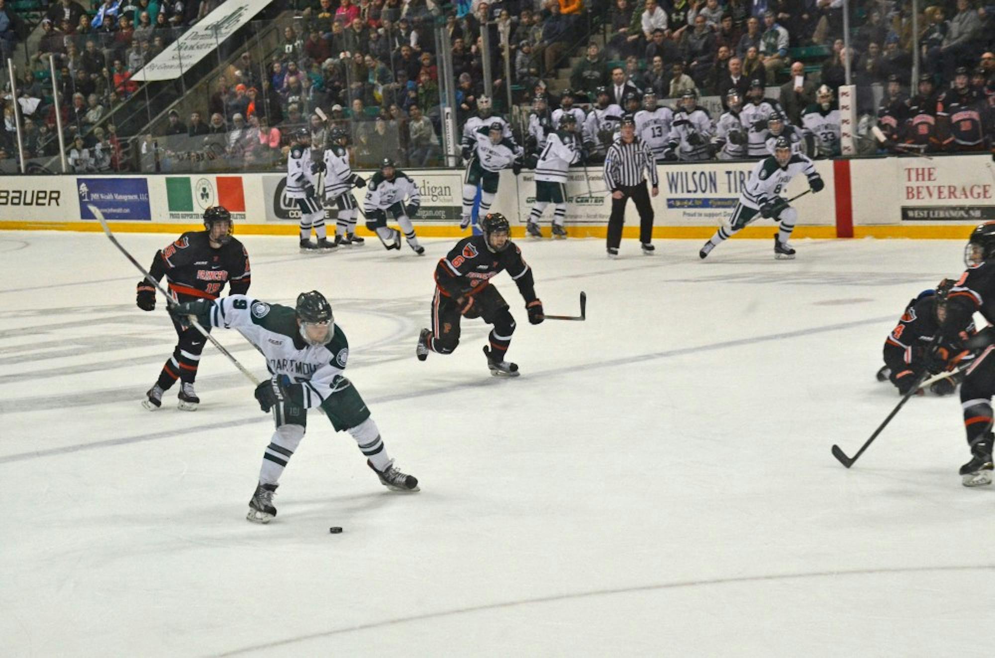 Men's hockey split its Ivy road games.