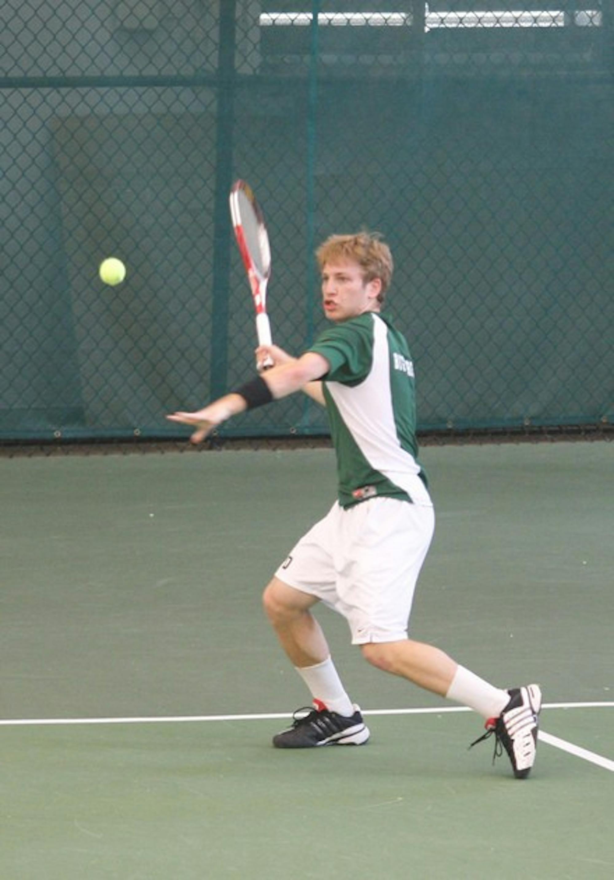 Ari Gayer '09 split his singles matches over the weekend, winning against Princeton in straight sets Friday before falling against Penn Saturday.