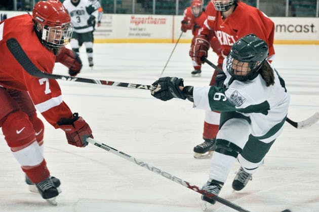 01.22.10.sports.Women_Hockey