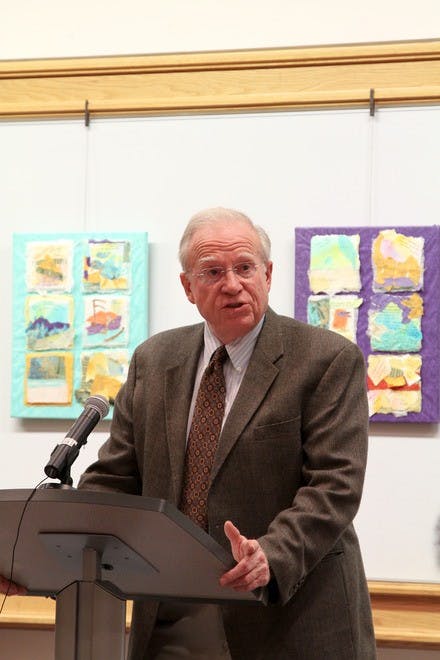 02.09.12.arts.norriscottoncancercenter.poetryreading