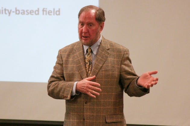 05.10.10.news.eplurbusunum_dani wang