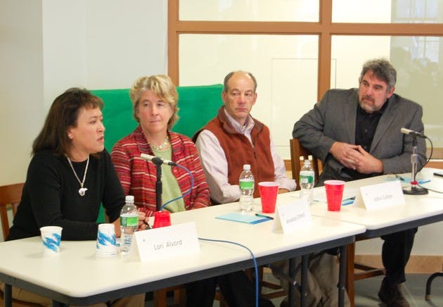 Lori Alvord '79 and professors Annelise Orleck, John Collier '72 and Larry Polansky offer advice and recollections to sophomores currently selecting their majors in a panel discussion in Fahey lounge last Tuesday.